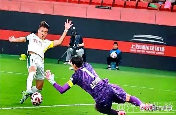 法比奥补射得分 林良铭攻门遭封堵 法比奥补射得分 林良铭攻门遭封堵